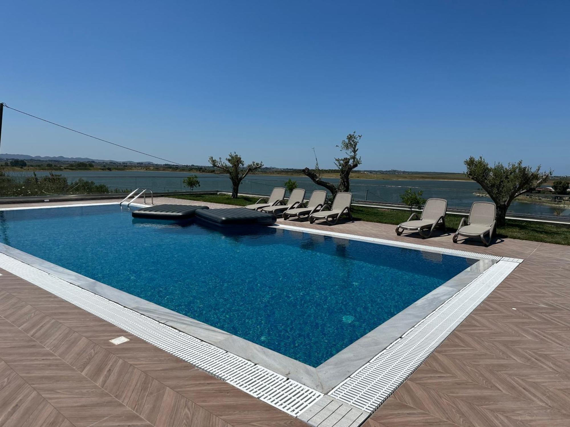 Top Villas Durres Resort *