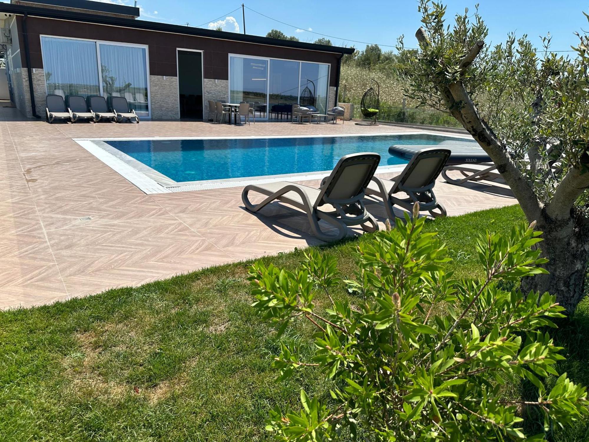 Resort Top Villas Durres *