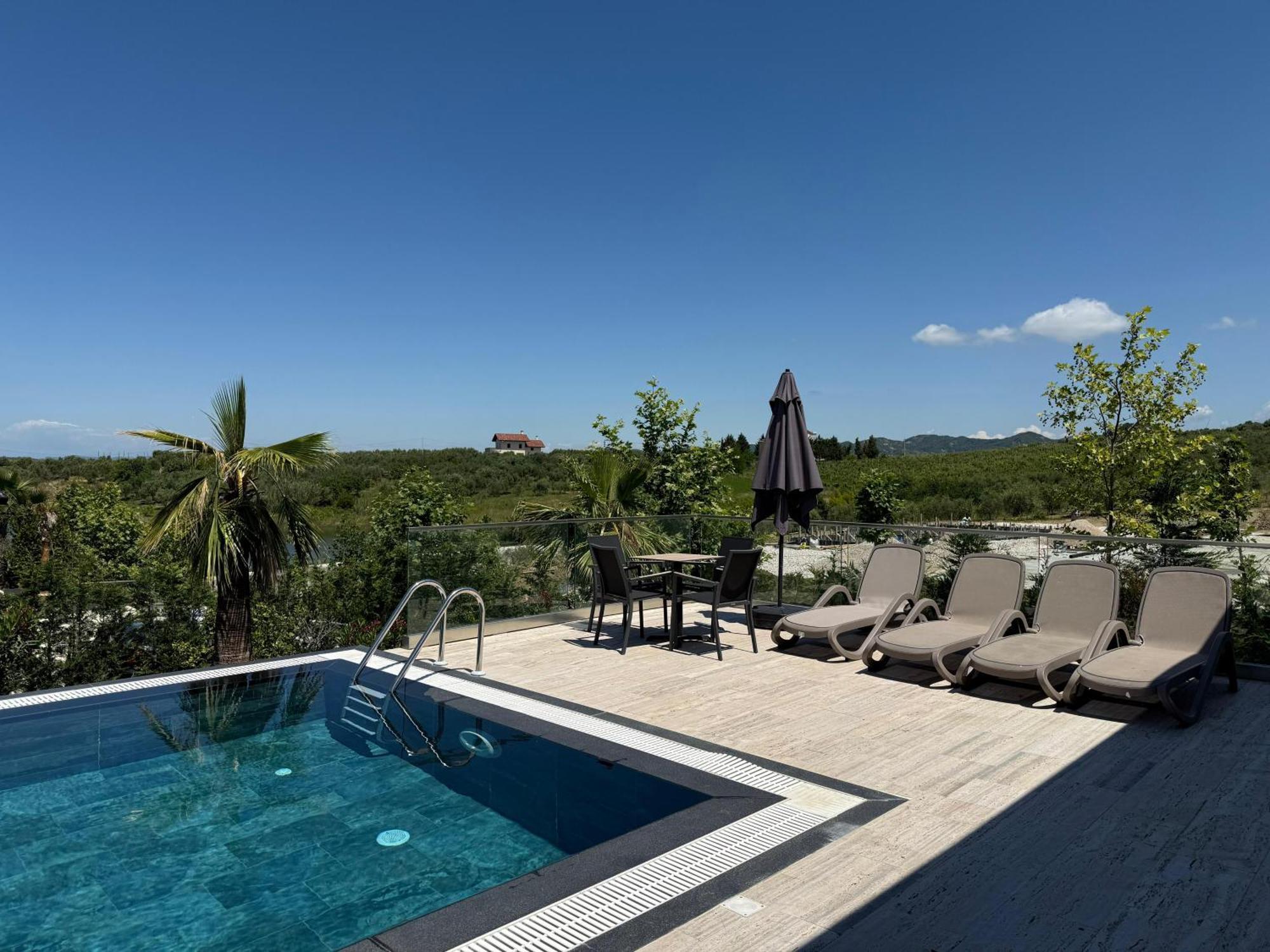 Resort Top Villas Durres *