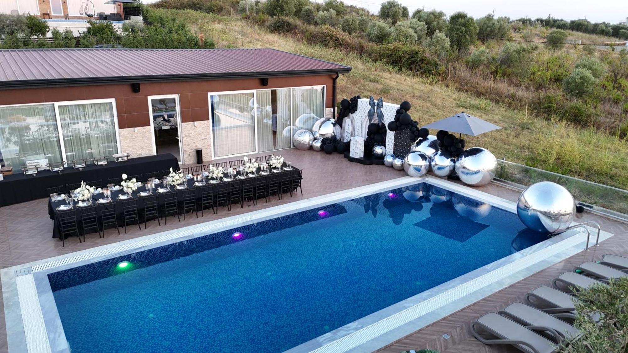 Top Villas Durres * Durrës