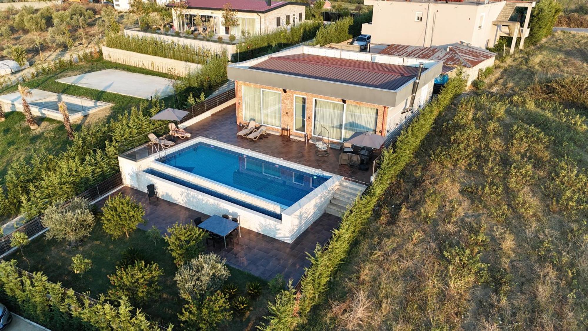 Top Villas Durres Resort *